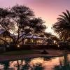 hotel otjibamba lodge