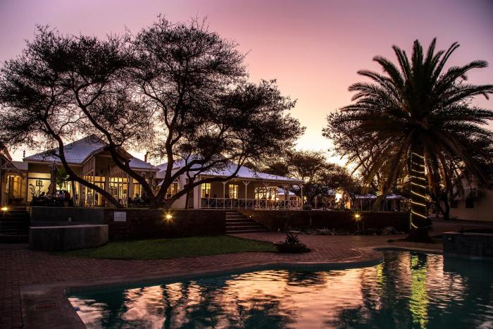 hotel otjibamba lodge