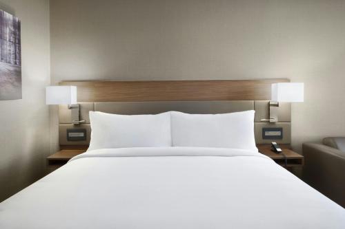 ac hotel by marriott st louis clayton