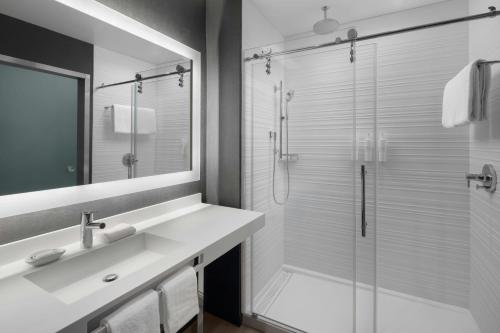 ac hotel by marriott st louis clayton