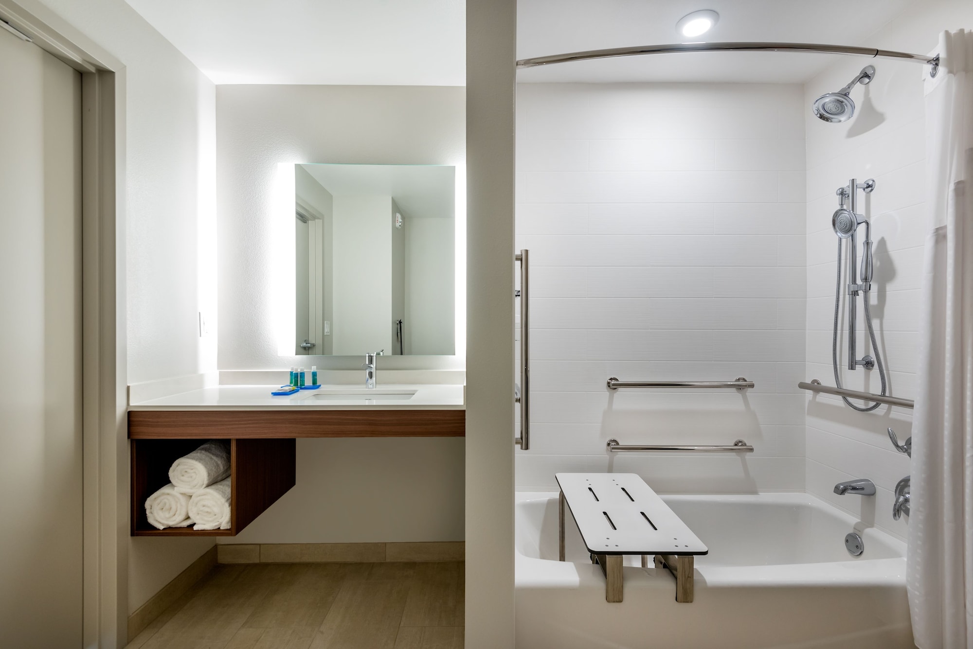 holiday inn express and suites santa ana orange county