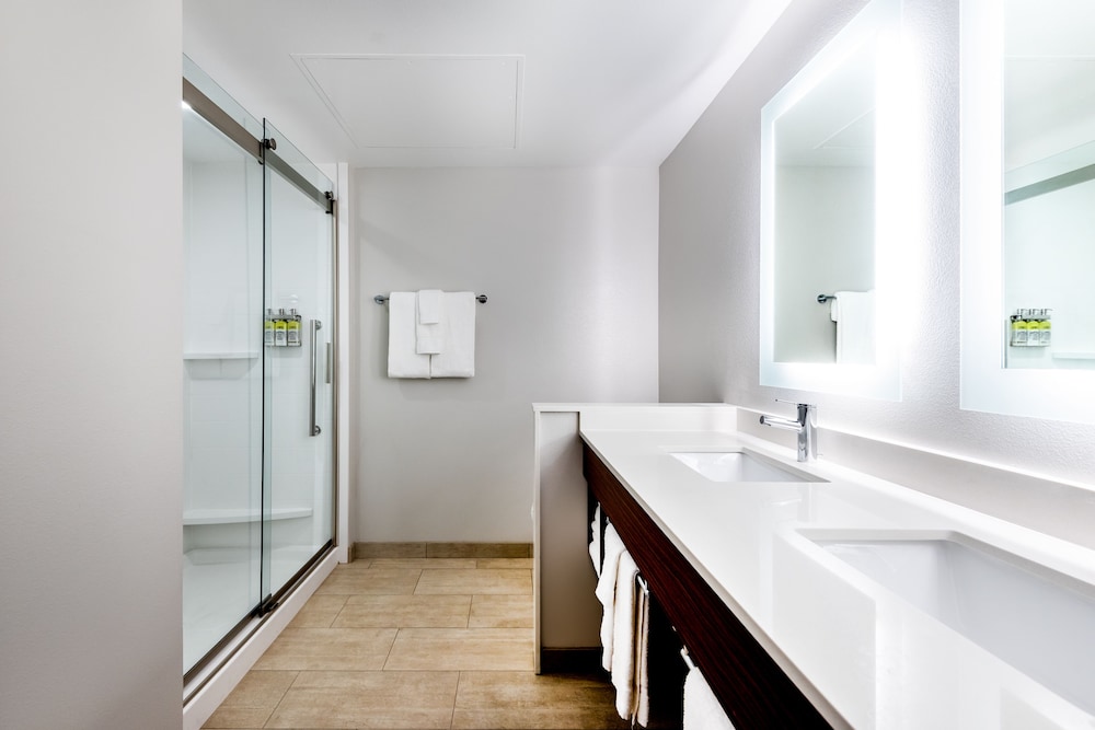 holiday inn express and suites santa ana orange county