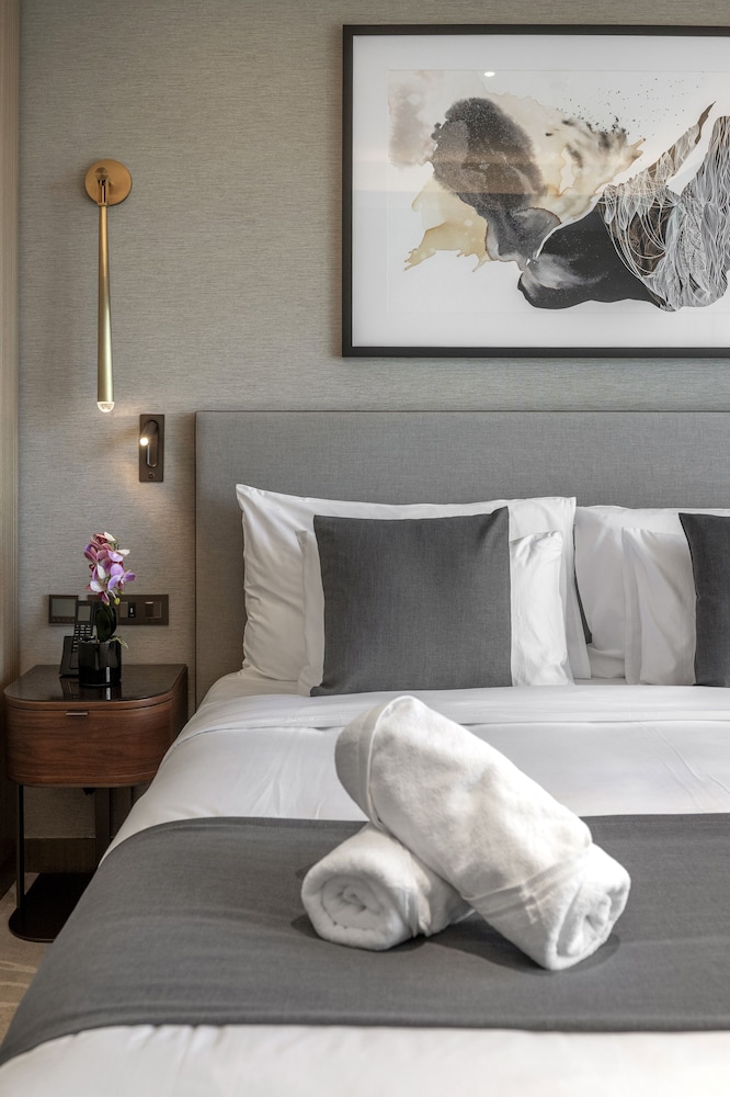 address dubai opera residences