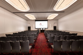 adelaide marriott hotel