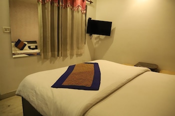 airport hotel golden jindal