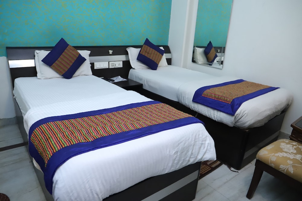airport hotel golden jindal