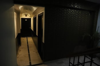 airport hotel golden jindal