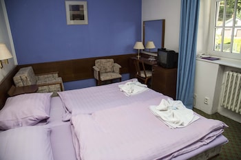 hotel prom