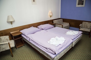 hotel prom