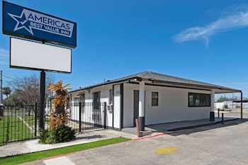 americas best value inn san antonio downtown riverwalk