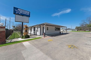 americas best value inn san antonio downtown riverwalk