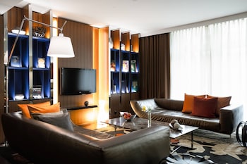 renaissance lucerne hotel