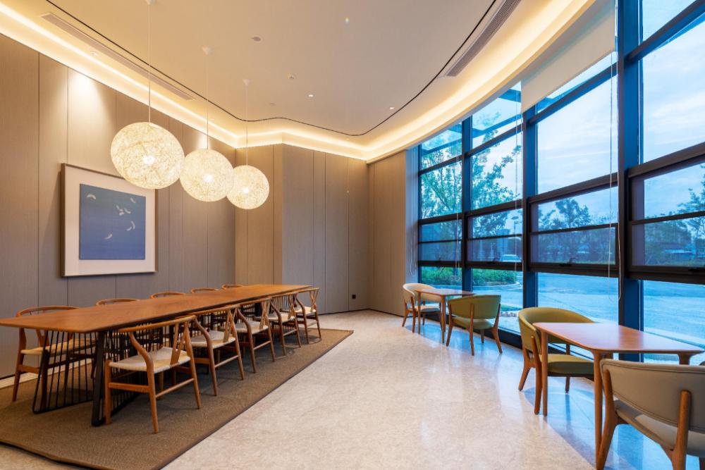 all seasons hotel nanjing gaoxie crab city shop