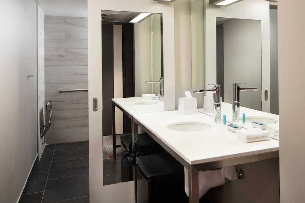 aloft indianapolis downtown