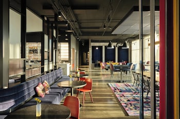 Aloft Waukee,,3 star