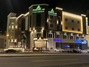 Aman Hotel Suites,,4 star