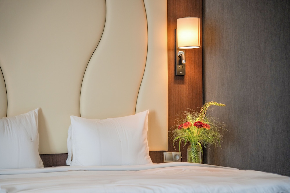 airways hotel frankfurt airport west