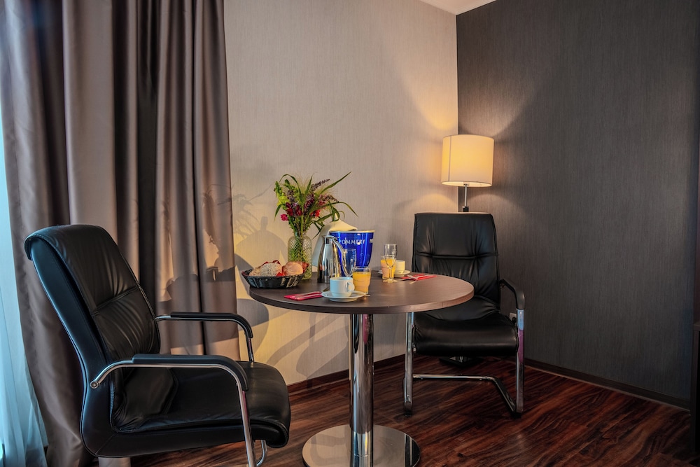 airways hotel frankfurt airport west