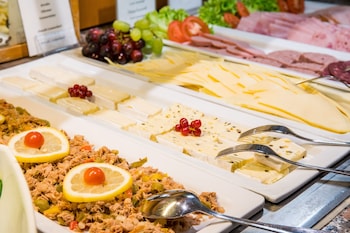 airways hotel frankfurt airport west