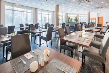 airways hotel frankfurt airport west