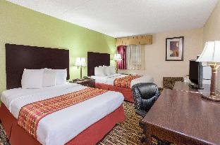 Days Inn & Suites By Wyndham Madison Heights Mi,Near Red Oaks Waterpark,2 star