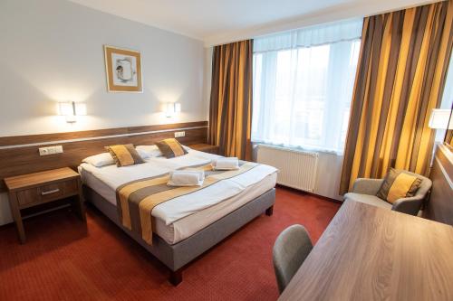 Arpad Hotel,Tata>>Esztergom,3 star