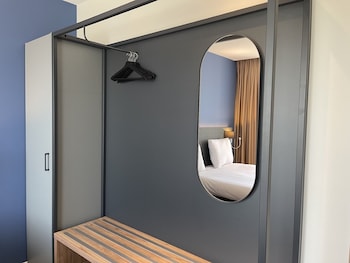 ozo hotels antares airport