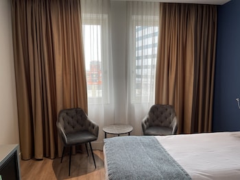 ozo hotels antares airport