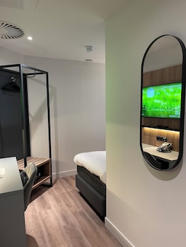 ozo hotels antares airport