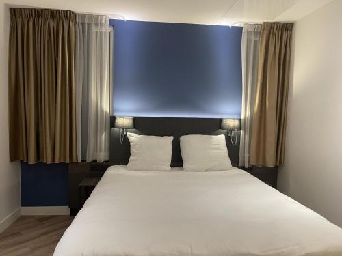 ozo hotels antares airport