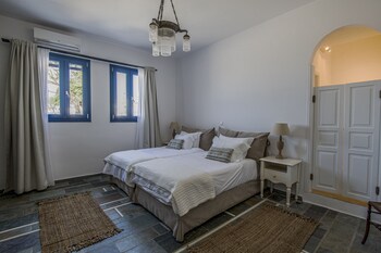 anthemion paros villas and suites