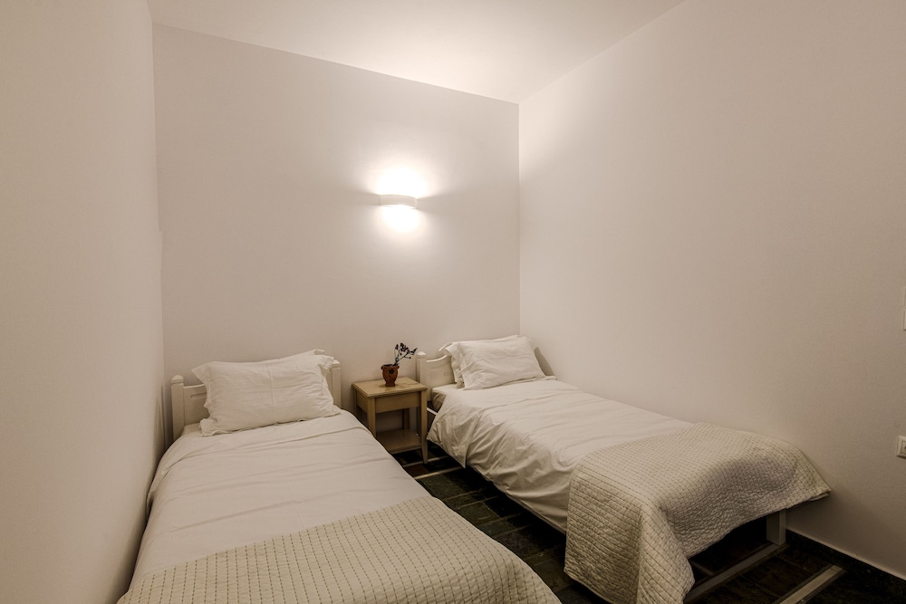 anthemion paros villas and suites