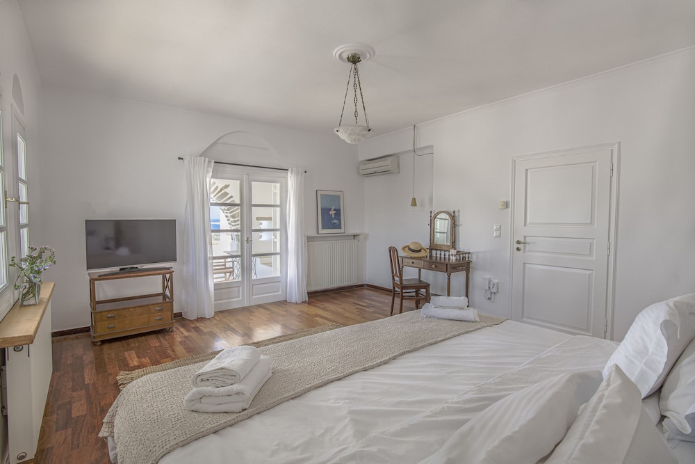 anthemion paros villas and suites