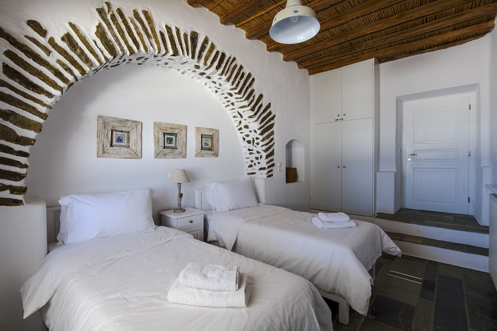 anthemion paros villas and suites