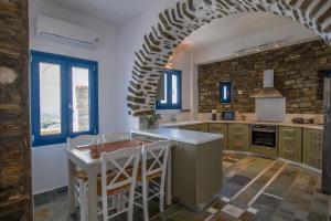 paros