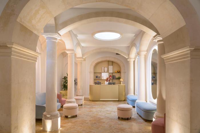 palazzo artemide vretreats