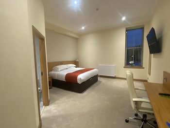 the city hotel