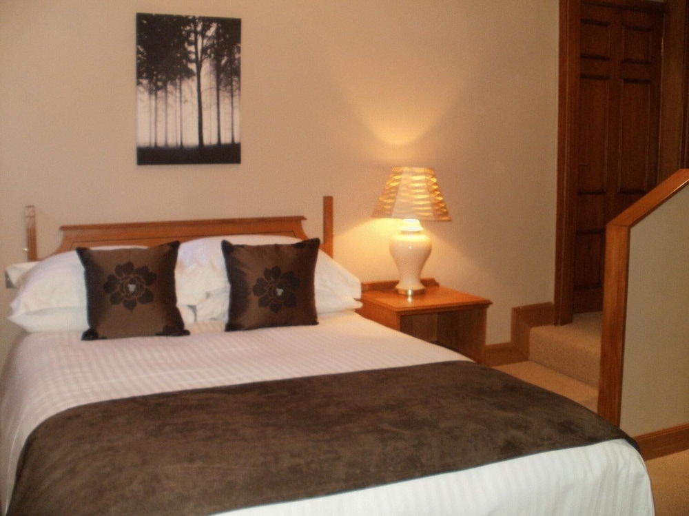 the city hotel