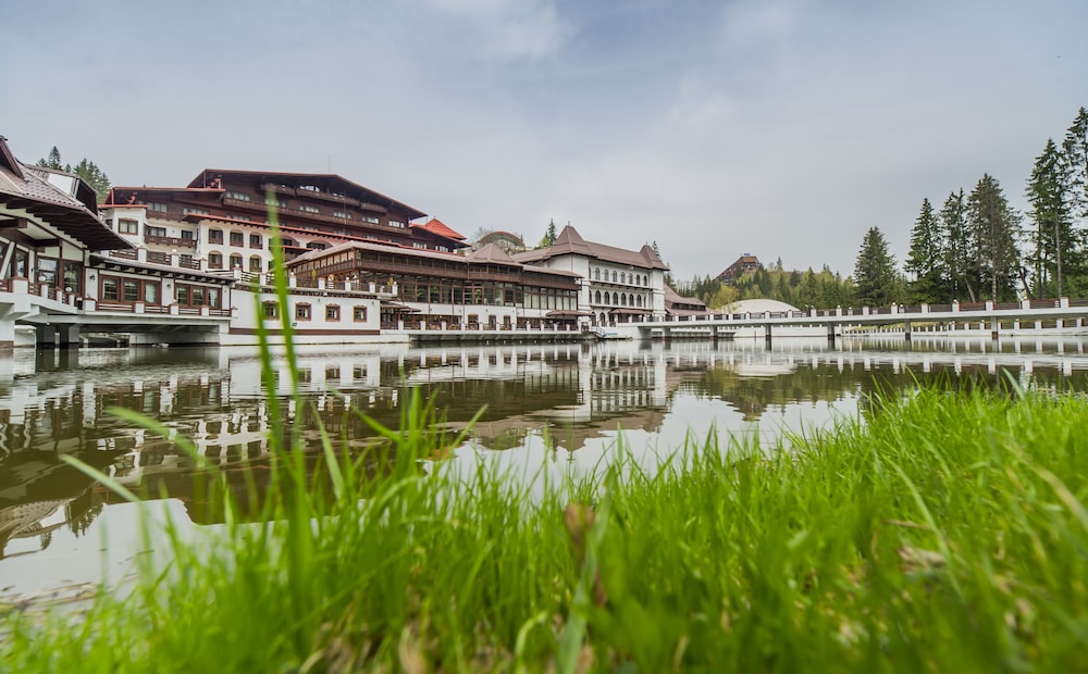 hotel aurelius imparatul romanilor