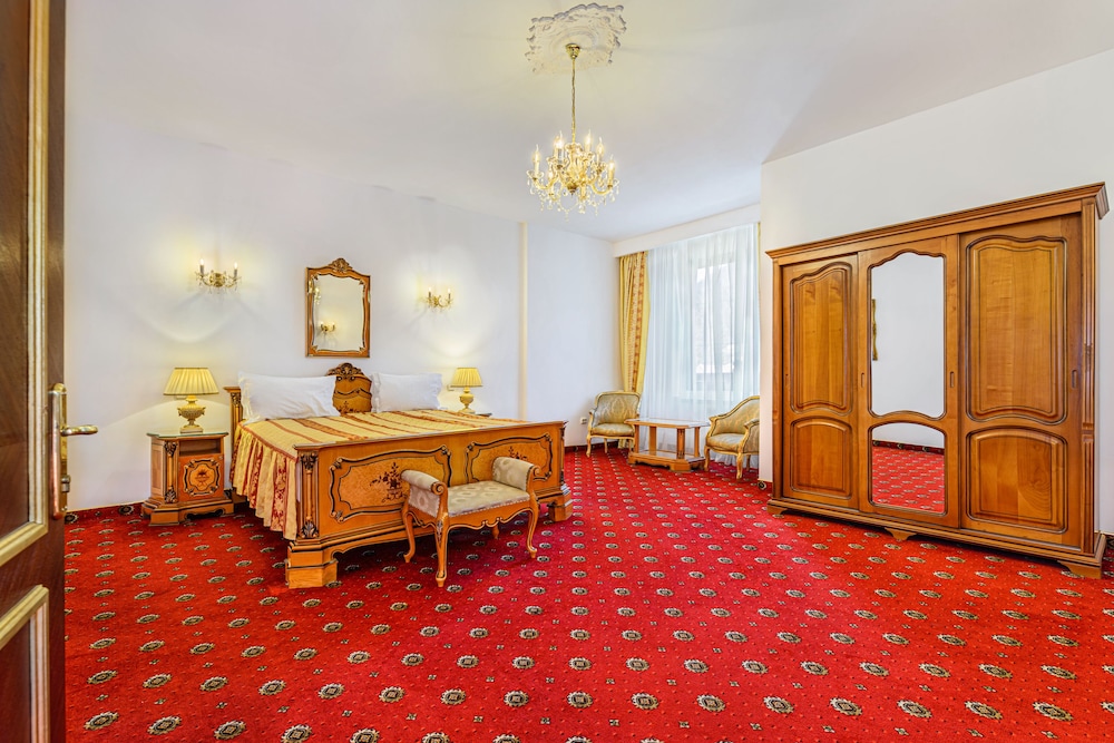hotel aurelius imparatul romanilor