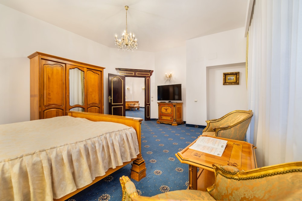 hotel aurelius imparatul romanilor