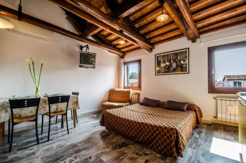 venice apartments