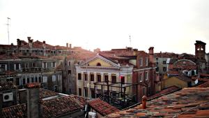 venice apartments