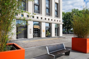 aparthotel adagio access rouen centre cathedrale