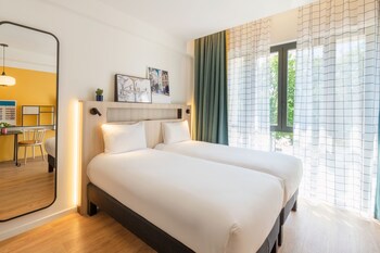 aparthotel adagio access rouen centre cathedrale