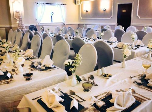 the waverley hotel