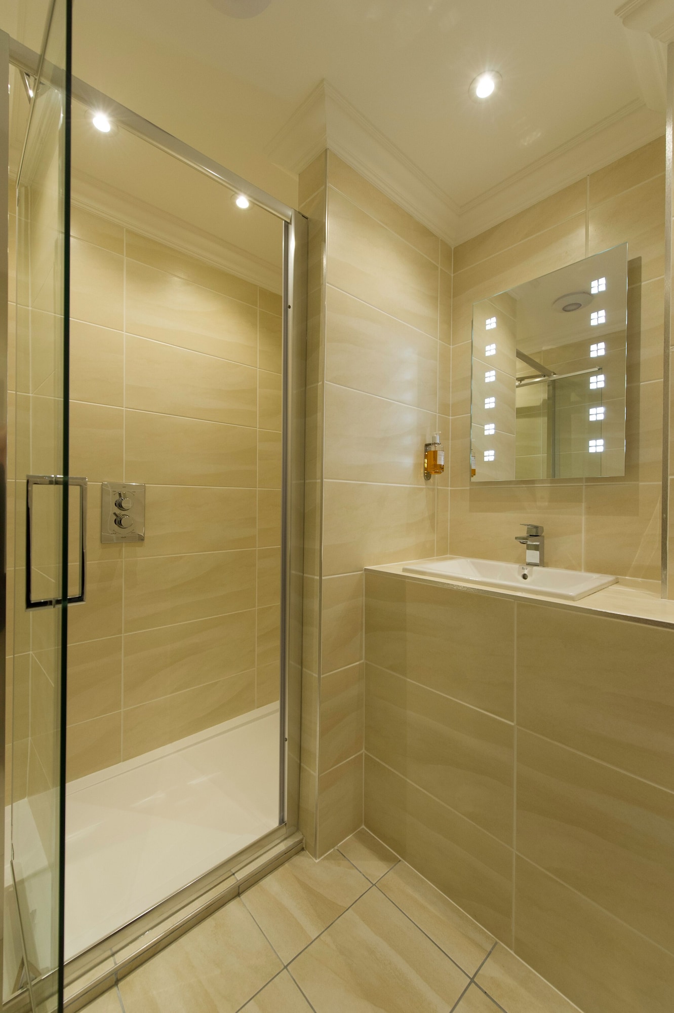 The Devon Hotel,Bovey Tracey>>Alphington,3 star