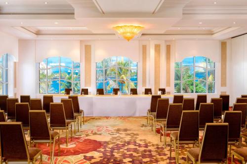 sheraton samoa aggie greys hotel and bungalows