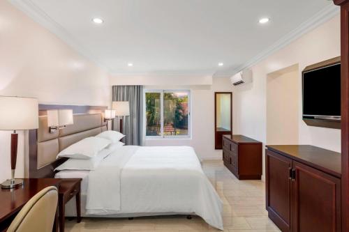 sheraton samoa aggie greys hotel and bungalows