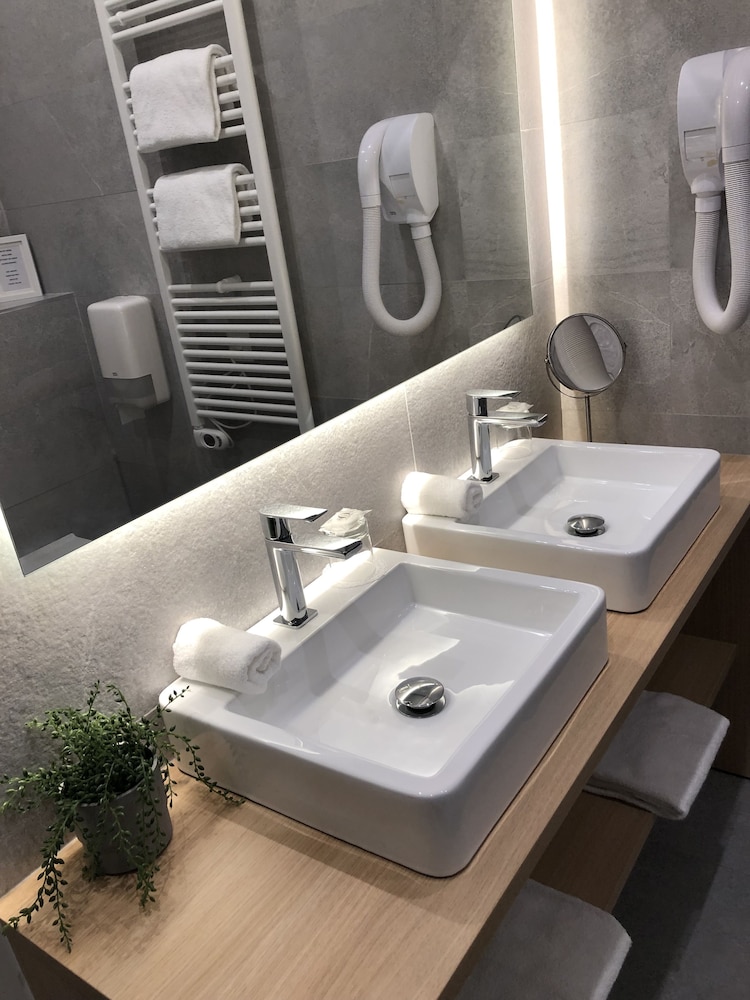 fasthotel biarritz bidart cote basque un hotel fh collection